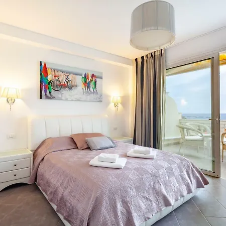 Casa Parque Tropical Ocean View لوس كريستيانوس